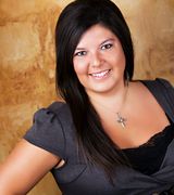 Profile picture for Dani Hinkelman