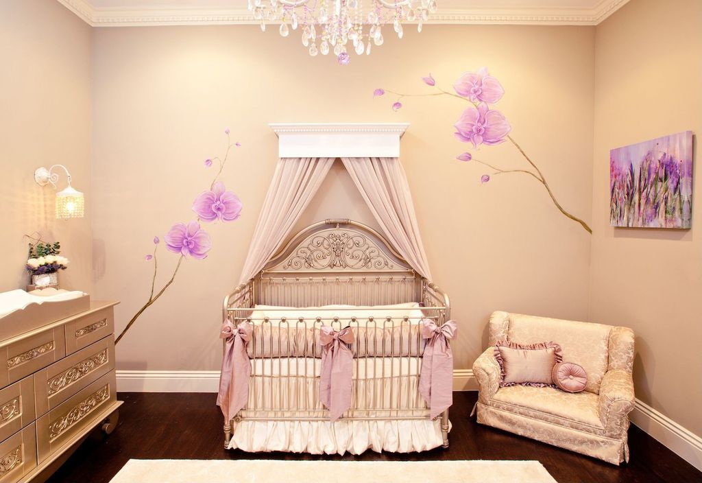 Traditional Kids Bedroom with Mural, Duchateau Floors - The Terra Collection, Tanga (European Ash), Crown molding, Paint 1