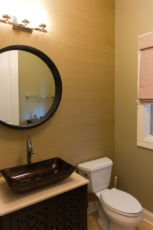 Modern Powder Room with Standard height, Vessel sink, Powder room, wall-mounted above mirror bathroom light, Casement, Flush