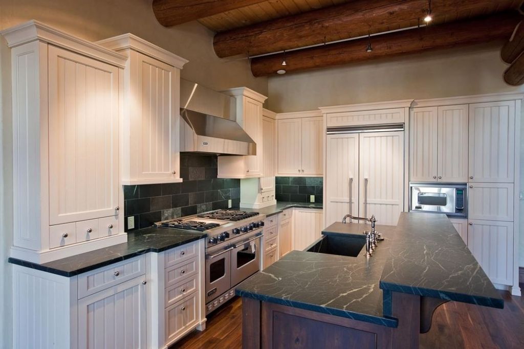 Cottage Kitchen with Large Ceramic Tile, Farmhouse sink, L-shaped, built-in microwave, High ceiling, double oven range