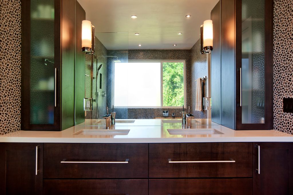 Contemporary Master Bathroom with Wall Tiles, European Cabinets, Flush, Flat panel cabinets, Rain shower, Undermount sink
