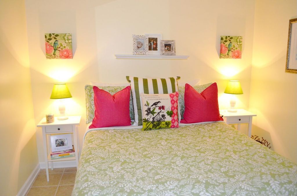 Cottage Guest Bedroom with Standard height, stone tile floors, travertine tile floors