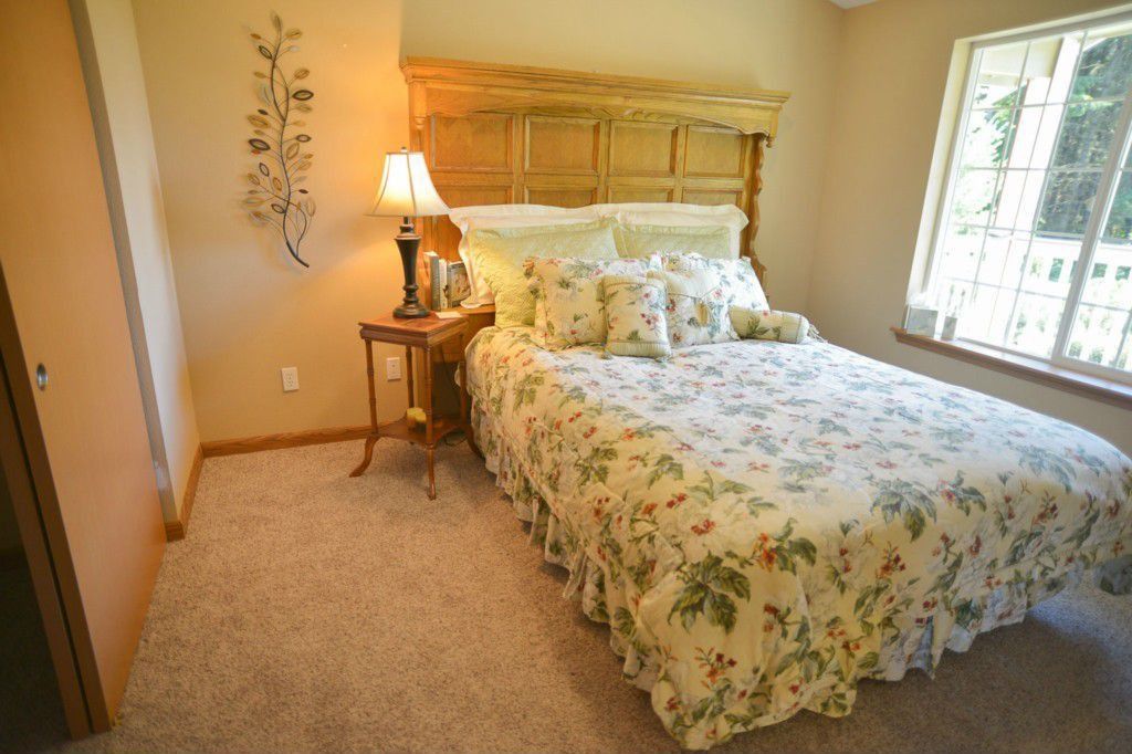 Traditional Guest Bedroom with Standard height, Carpet, Casement