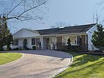 6 Cedar Ridge Ave, Smithtown, NY