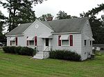 8 Green Acres Dr, Ware Shoals, SC