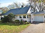 30 Guilford Rd, Port Washington, NY