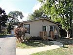 7 Wander Way, Lake In The Hills, IL