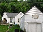 877 1/2 Hanna Dr, Charleston, WV
