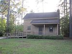 2404 5th St SE, Moultrie, GA