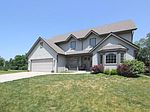 6804 Magnolia Ct, Greendale, WI