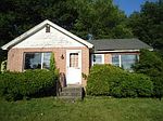 63 Skytop Dr, Bennington, VT