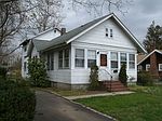 19 Linden Pl, Smithtown, NY