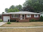 3 Eisenhower Dr, Lockport, NY