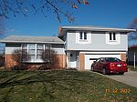 11260 Holliston Ln, Parma Heights, OH