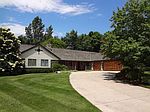 2285 Hammock Hill Ln, Brookfield, WI