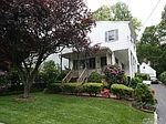 46 Neulist Ave, Port Washington, NY