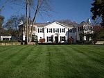 1900 W Dean Rd, River Hills, WI