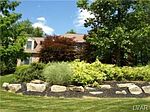 27 Pine Manor Dr, Hellertown, PA