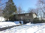36 Arrowhead Ln, East Setauket, NY
