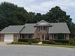 128 Country Club Ct, Spartanburg, SC