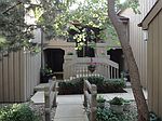 245 Shoreline Rd APT B, Lake Barrington, IL