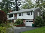124 Whalen Dr, North Attleboro, MA