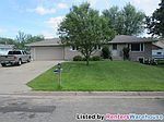 2240 Shawnee Dr, Maplewood, MN