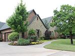 2108 Woodland Creek Ct, Edmond, OK