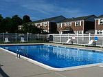 53 Salmon Brook Dr, Glastonbury, CT
