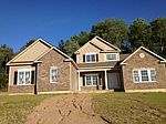 104 Twenty West Dr, Altamont, NY