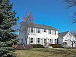 1385 Parkridge Dr, Crystal Lake, IL