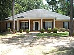 2228 Old Dominion Dr, Albany, GA