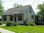 132 Ridge Ave, Beaver Falls, PA