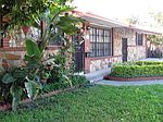 5372 W 10th Ct, Hialeah, FL