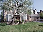 941 Willow Creek Rd, West Chicago, IL