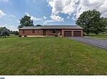 1424 Old Airport Rd, Douglassville, PA