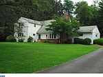 429 W Valley Rd, Wayne, PA
