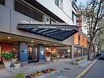 2922 Western Ave, Seattle, WA