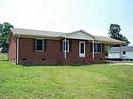 138 Glassy Dr, Inman, SC