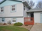 504 Jefferson Dr, Alcester, SD