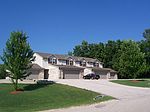 W2462 Heather St, Oconomowoc, WI