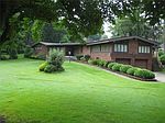 706 Lincoln Ave, Grove City, PA