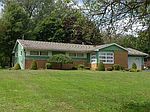 12 Redwood Dr, Greenville, PA