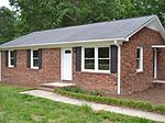 10 Chestnut St, Woodruff, SC