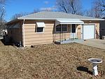 606 Ne 71st Street, Gladstone, MO