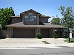 1521 Lakeshore Dr, Lodi, CA
