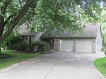 1824 Dolly Ct, Sandwich, IL