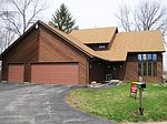 S74W17676 Lake Dr, Muskego, WI