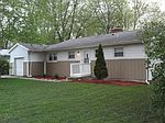 4606 Willow Ln, Mchenry, IL