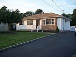 543 Canal Rd, Mount Sinai, NY